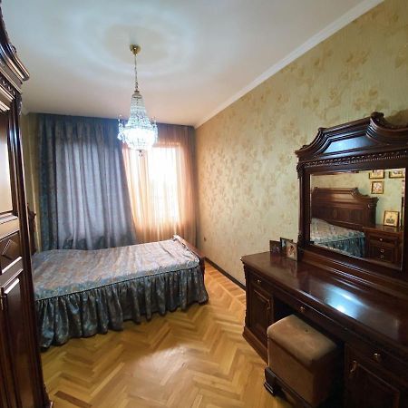 Большая Четырехкомнатная Квартира С Двумя Балконами У Моря В Центре Сухума,В Абхазии Sukhumi Esterno foto